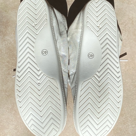 Sneakers with White Silver and Gold. New! - Picture 3 of 3